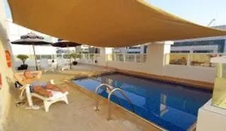 Rainbow Hotel Dubái